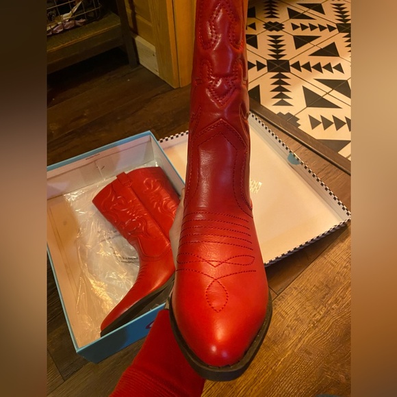 Red cowboy boots - Picture 5 of 7